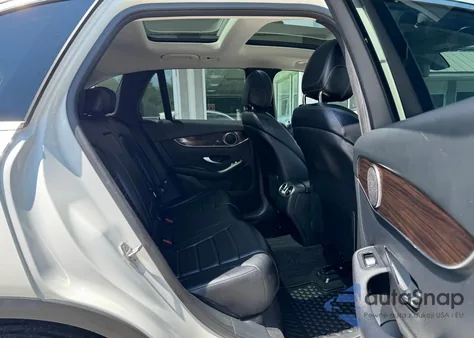 2016 Mercedes-Benz Glc 300 4Matic из США, поврежденный, VIN WDC0G4KB3GF064004